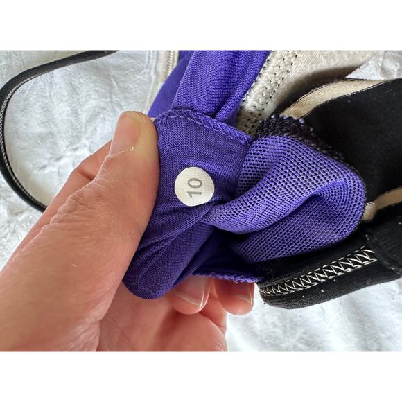 Lululemon Energy sports bra & Flow Y Bra IV - size 10 - Picture 8 of 12